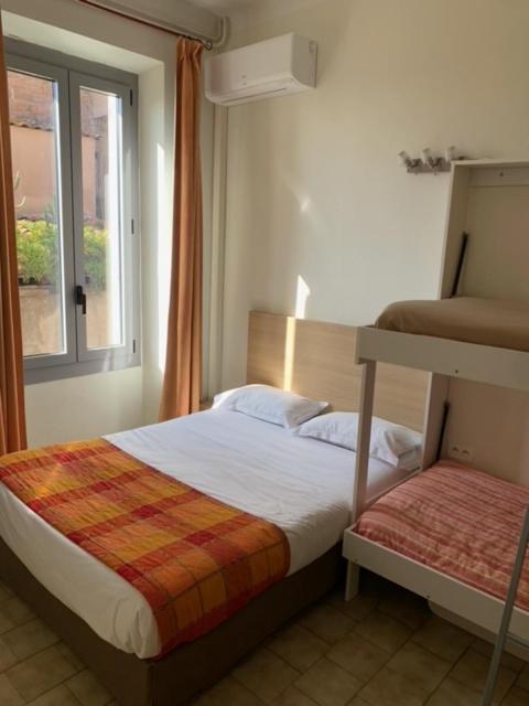 Hotel Colombo- Porto Corse מראה חיצוני תמונה