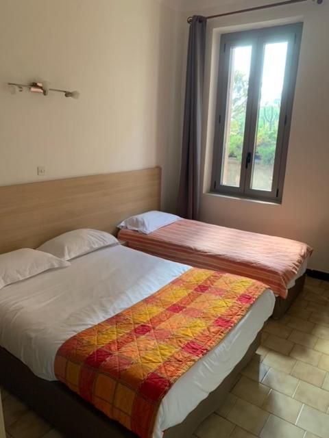Hotel Colombo- Porto Corse מראה חיצוני תמונה